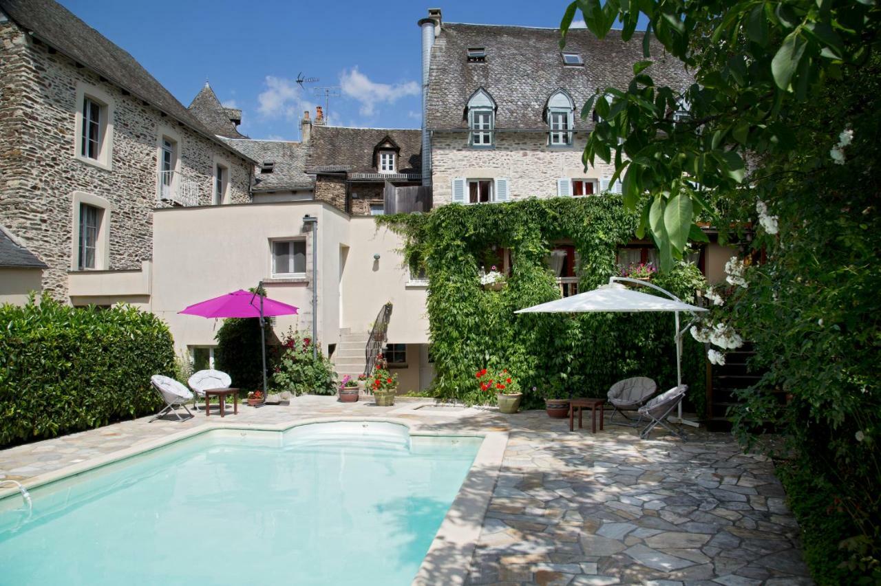 Auberge Saint Fleuret Estaing  Bagian luar foto